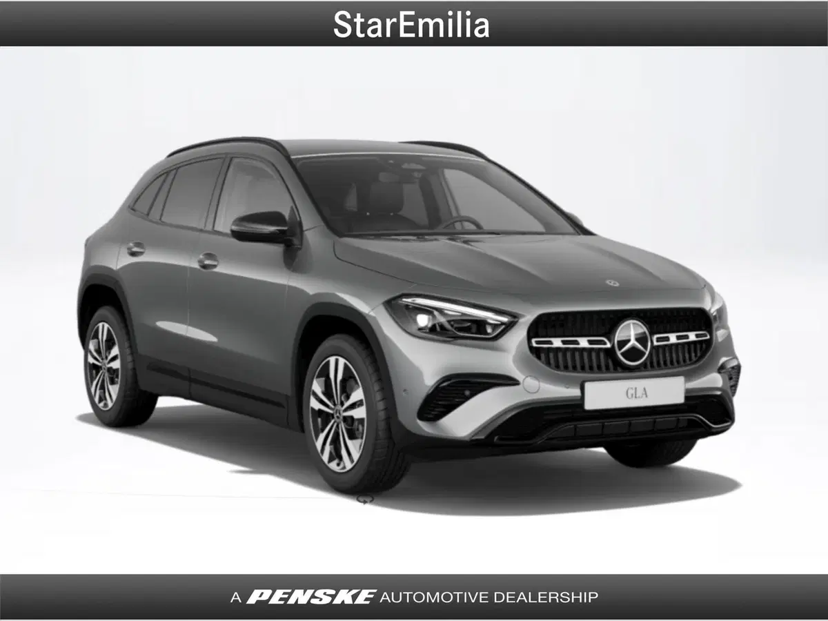 Mercedes-Benz GLA SUV nuova a Bologna