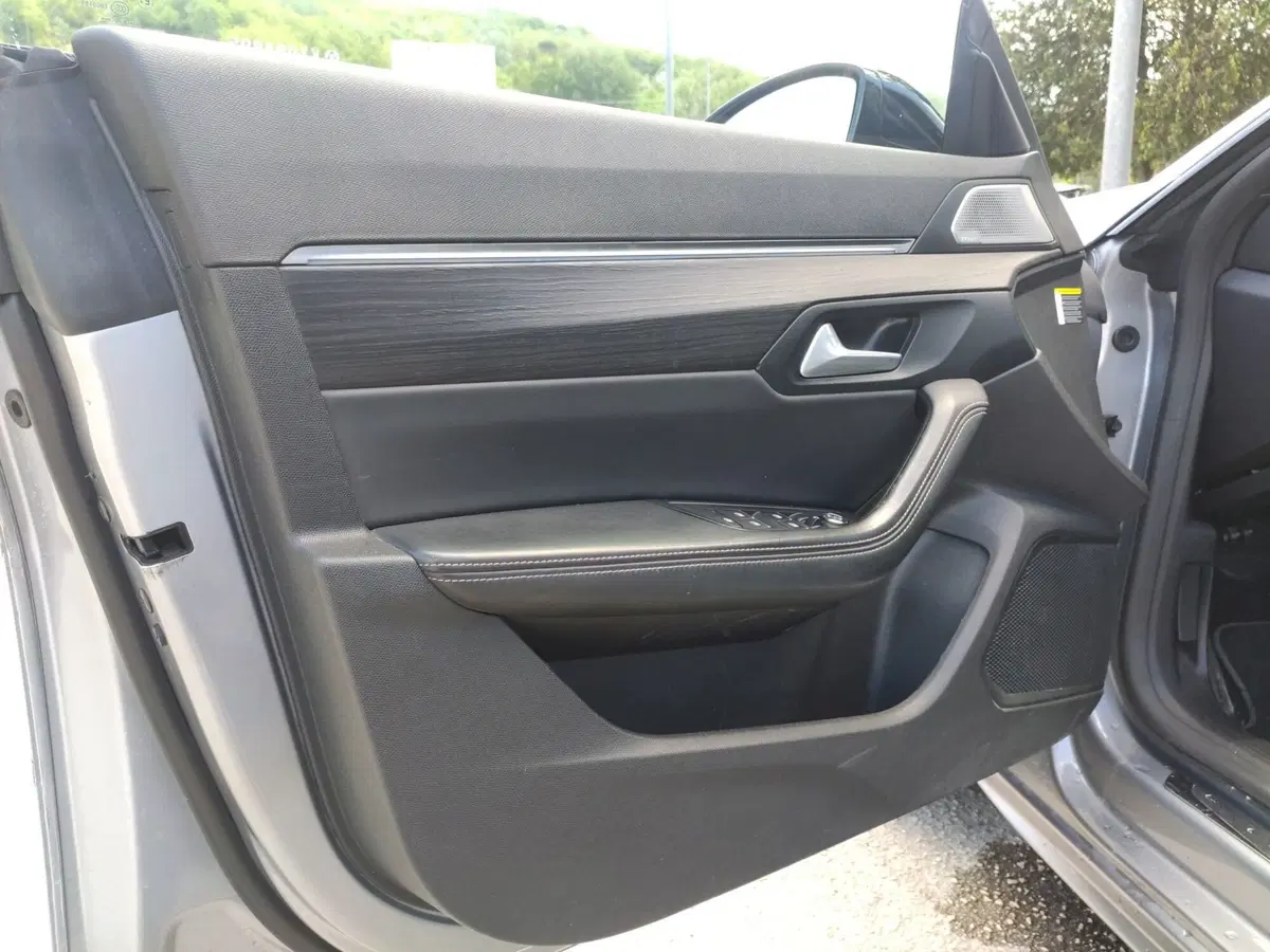 Peugeot 508 SW usata a Benevento (14)