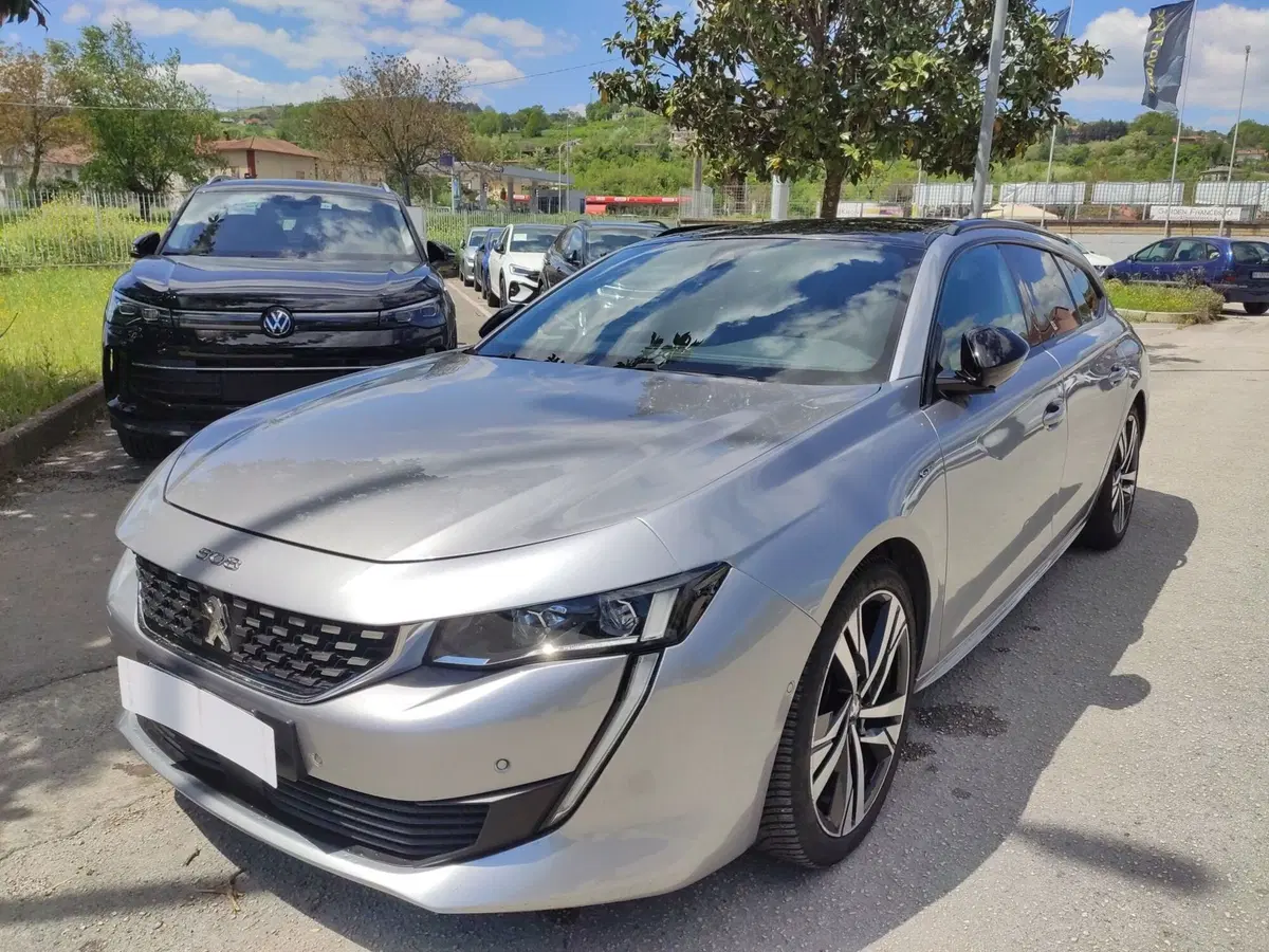 Peugeot 508 SW usata a Benevento (5)