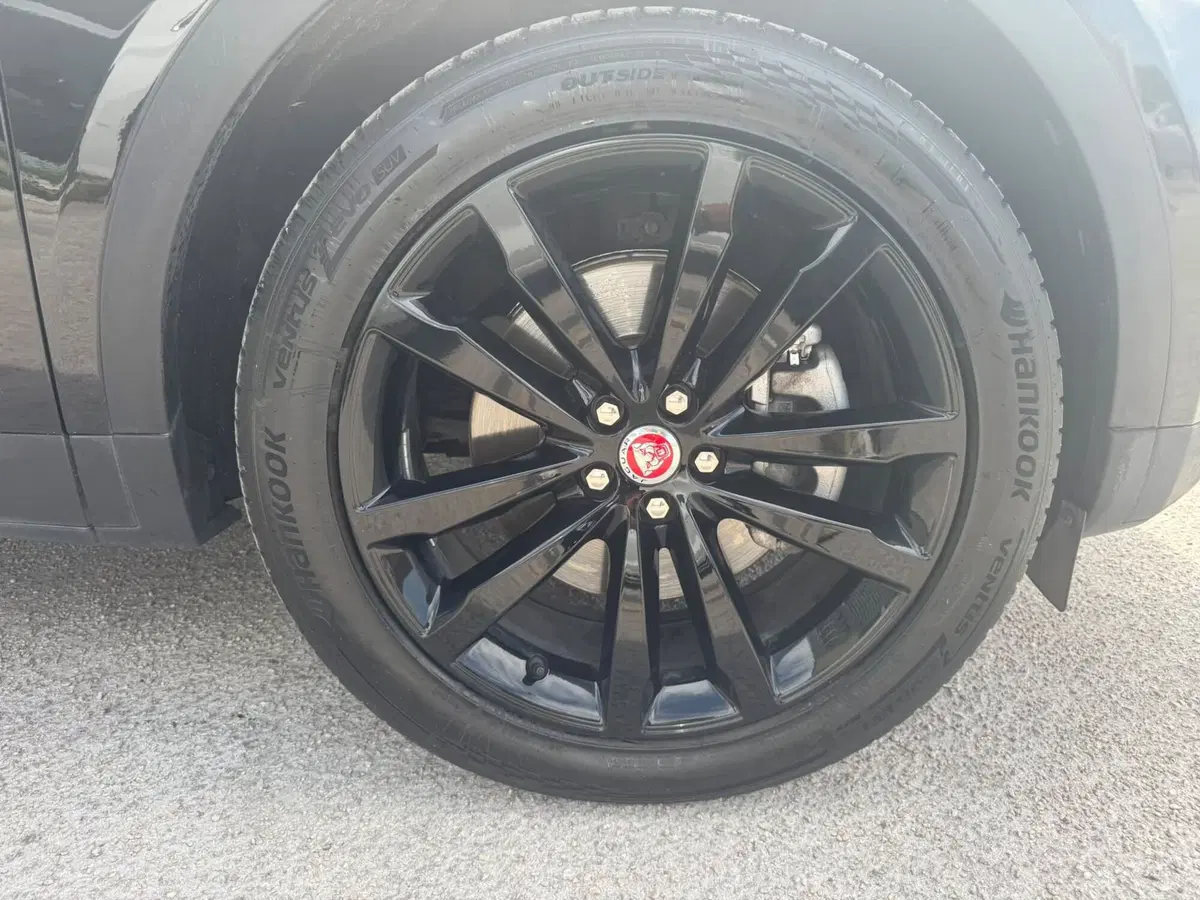 Jaguar E-Pace usata a Avellino (8)