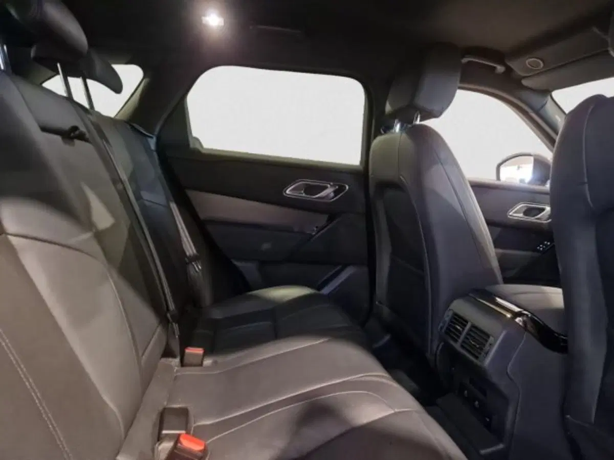 Land Rover Range Rover Velar usata a Livorno (16)