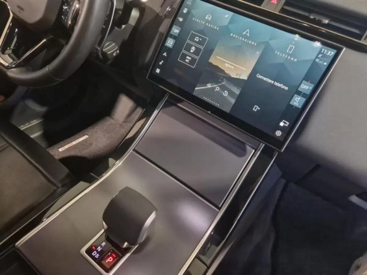 Land Rover Range Rover Velar usata a Livorno (20)