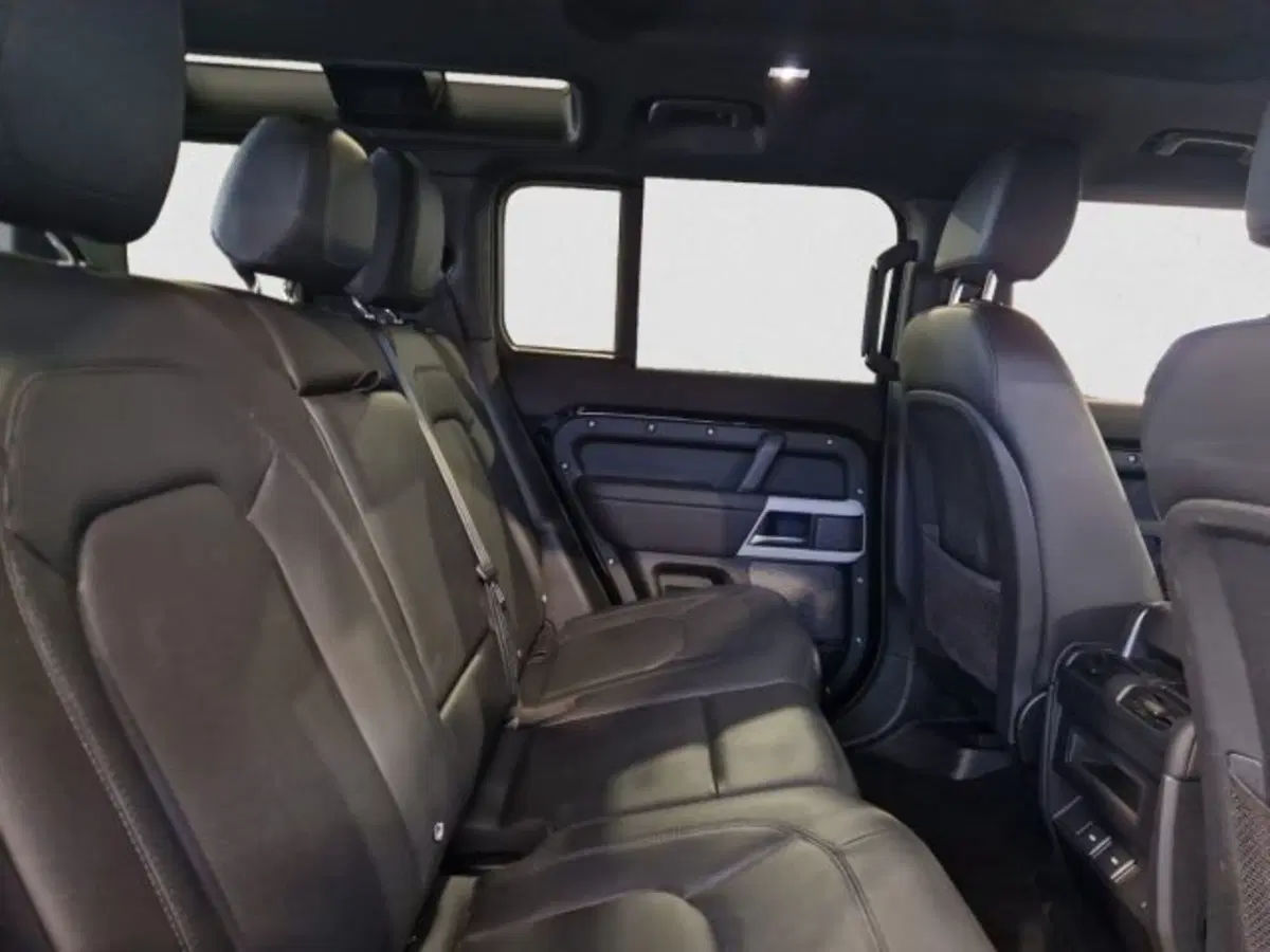 Land Rover Defender usata a Livorno (18)