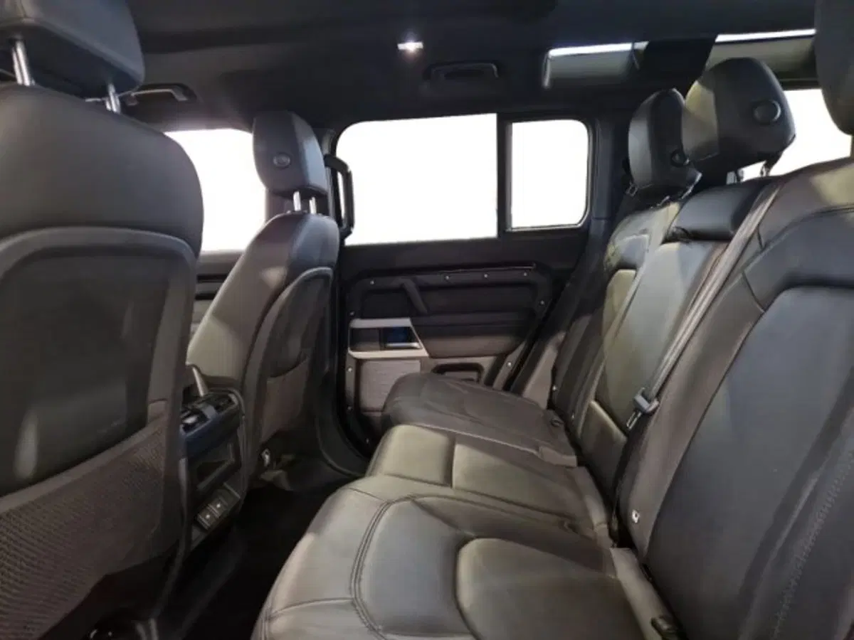 Land Rover Defender usata a Livorno (6)
