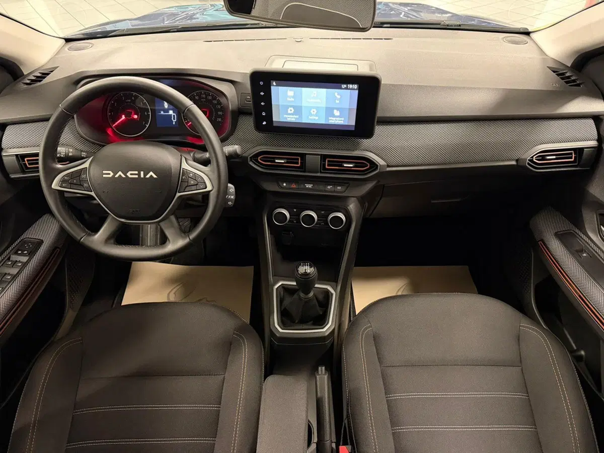 Dacia Sandero usata a Brescia (12)