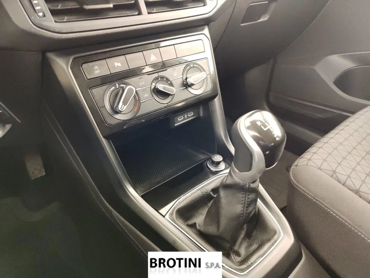 Volkswagen T-Cross usata a Massa-Carrara (11)