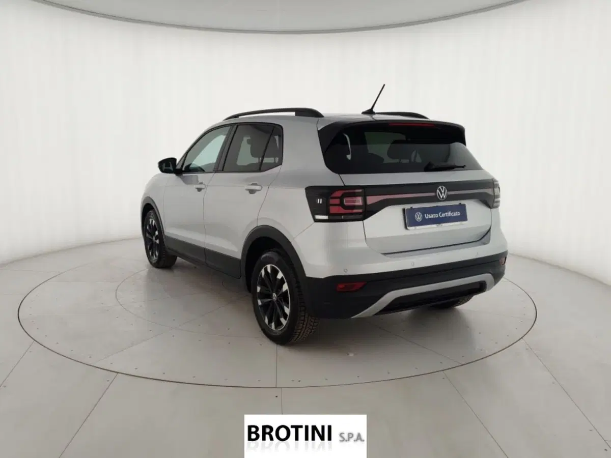 Volkswagen T-Cross usata a Massa-Carrara (2)