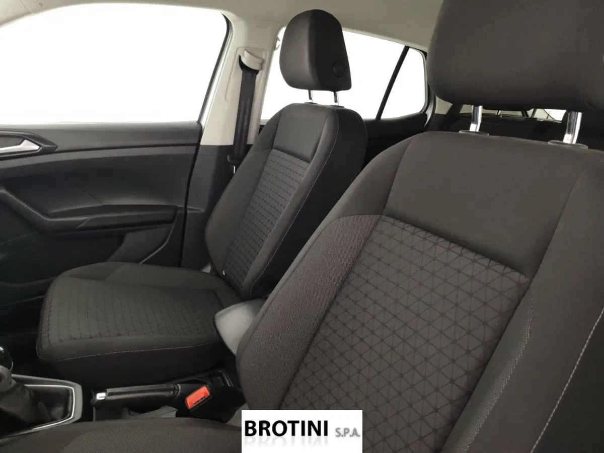 Volkswagen T-Cross usata a Massa-Carrara (9)