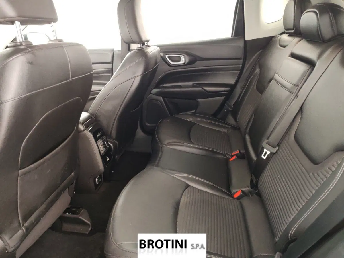 Jeep Compass usata a Massa-Carrara (10)