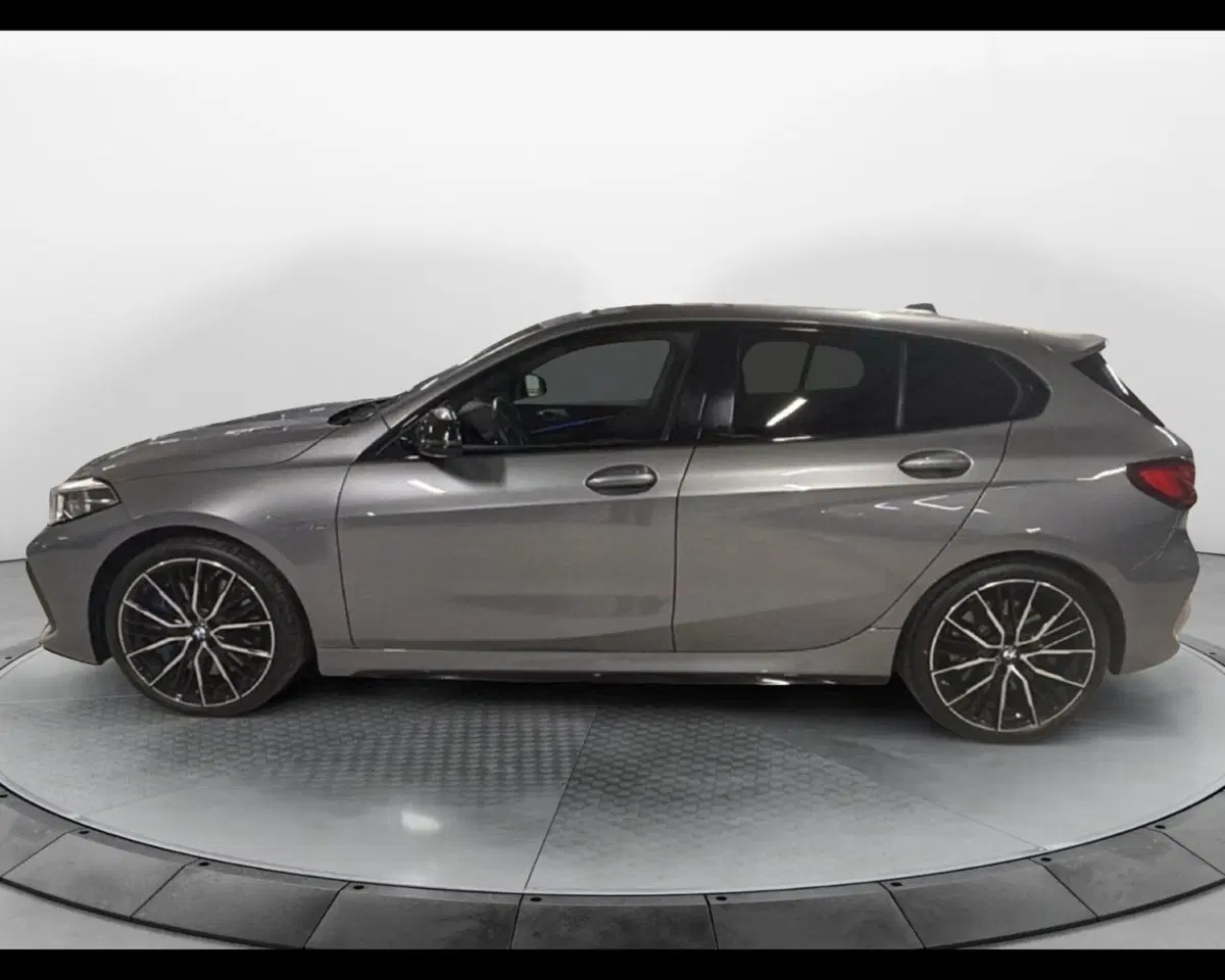 BMW Serie 1 usata a Napoli (9)