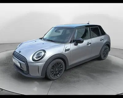 MINI Mini 1.5 Cooper Classic 5 porte del 2023 usata a Teverola