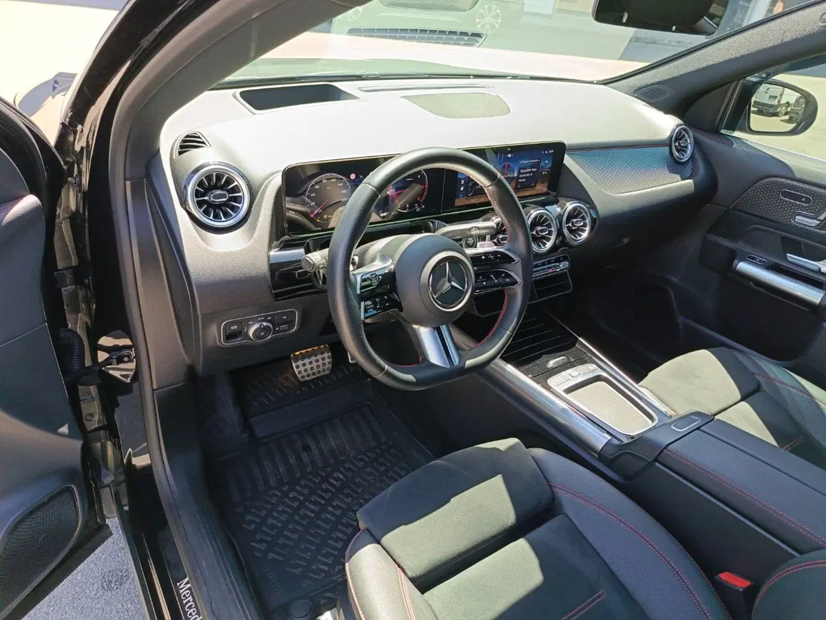 Mercedes-Benz GLA SUV usata a Caserta (11)