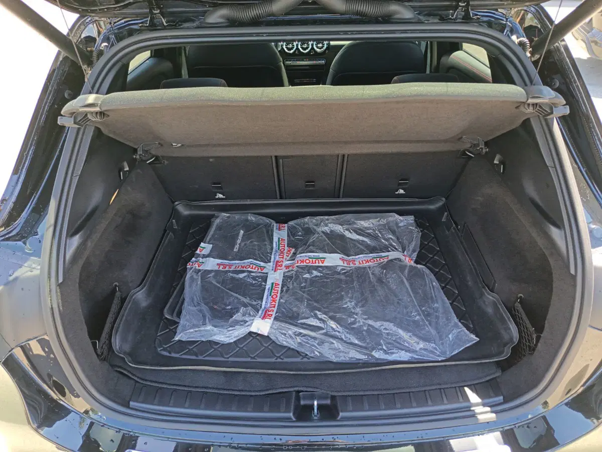 Mercedes-Benz GLA SUV usata a Caserta (18)