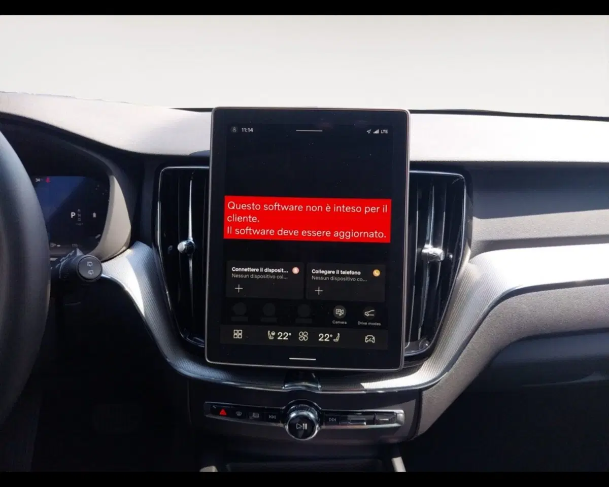 Volvo XC60 nuova a Bologna (11)