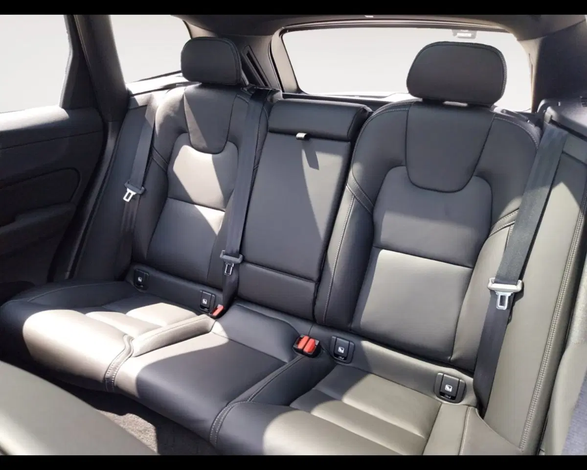 Volvo XC60 nuova a Bologna (13)