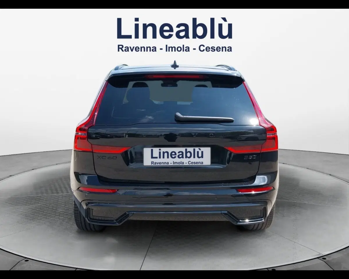 Volvo XC60 nuova a Bologna (4)