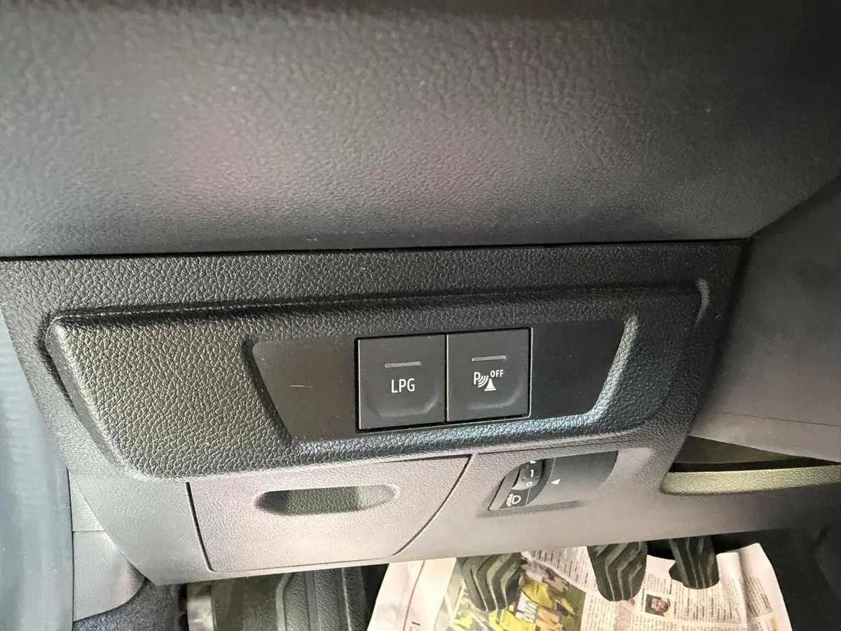 Dacia Sandero usata a Milano (13)