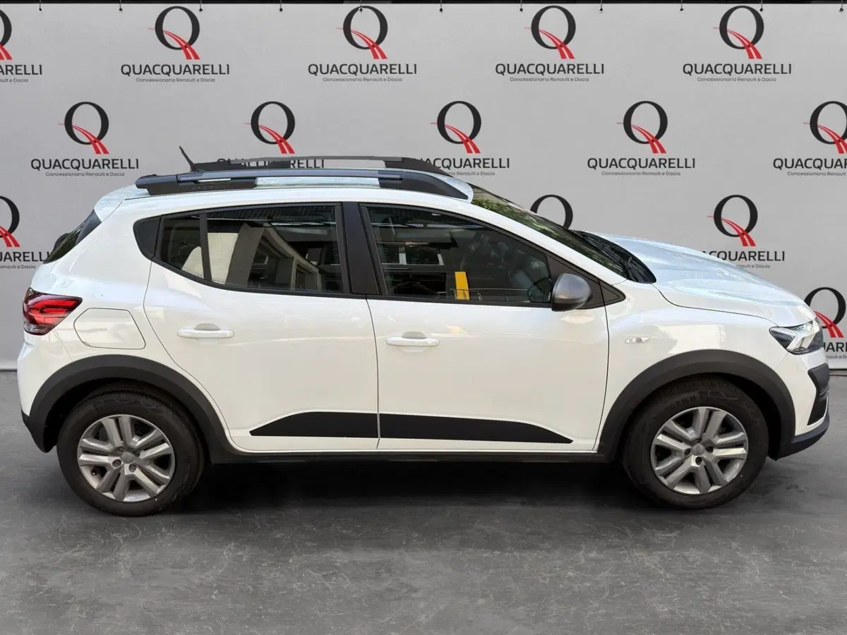 Dacia Sandero usata a Milano (3)