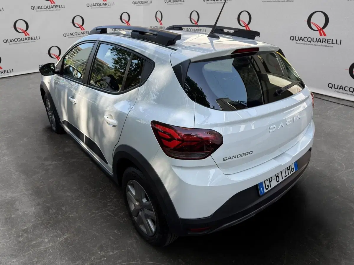 Dacia Sandero usata a Milano (6)