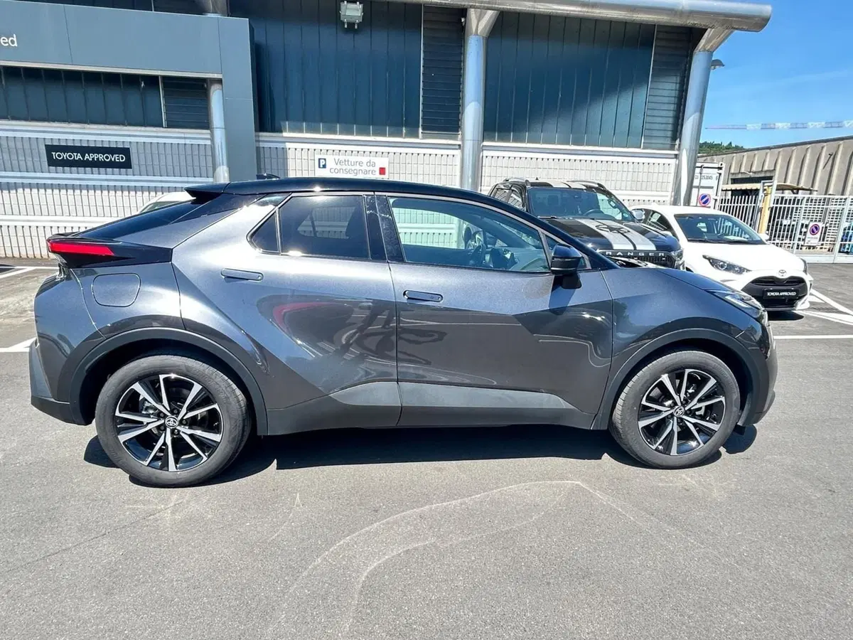 Toyota Toyota C-HR usata a Bergamo (11)