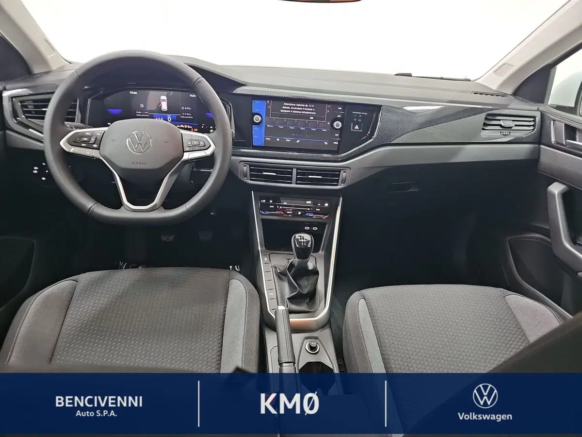 Volkswagen Polo nuova a Catanzaro (15)