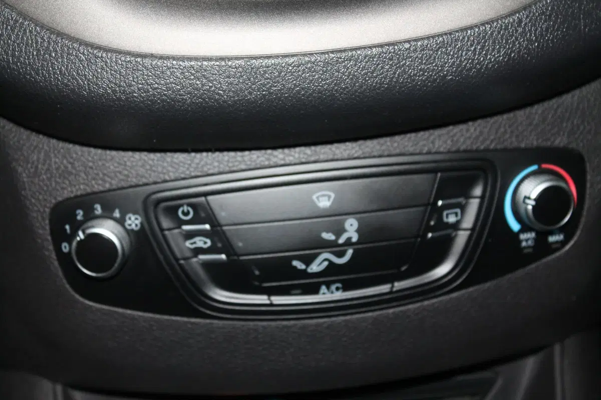 Ford Tourneo Courier usata a Cuneo (13)