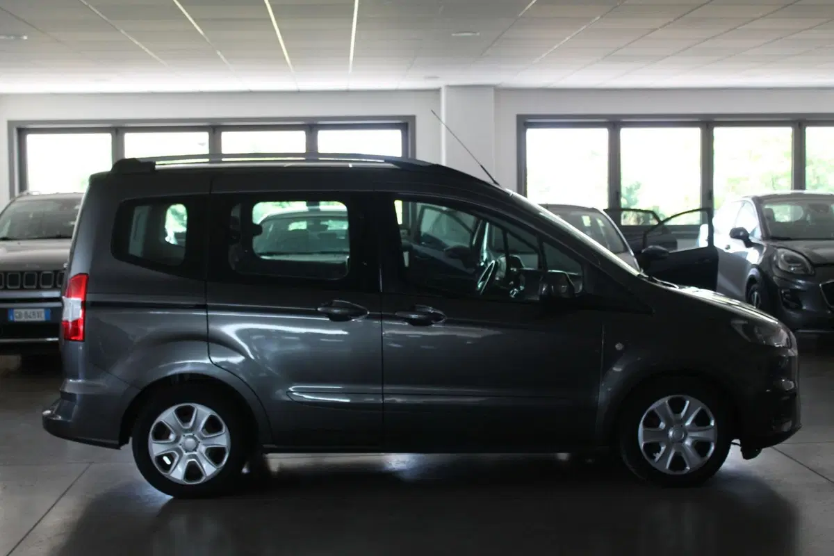 Ford Tourneo Courier usata a Cuneo (5)