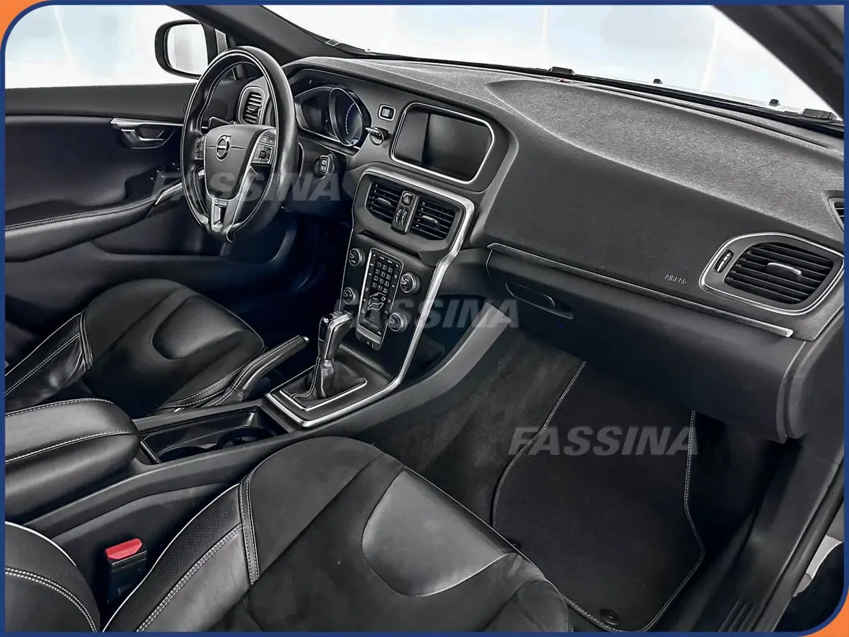Volvo V40 usata a Milano (13)