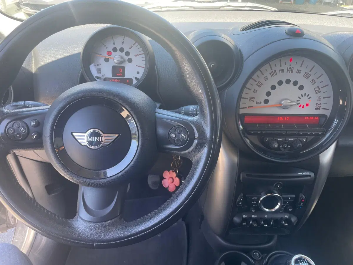 MINI Mini Countryman usata a Lucca (10)
