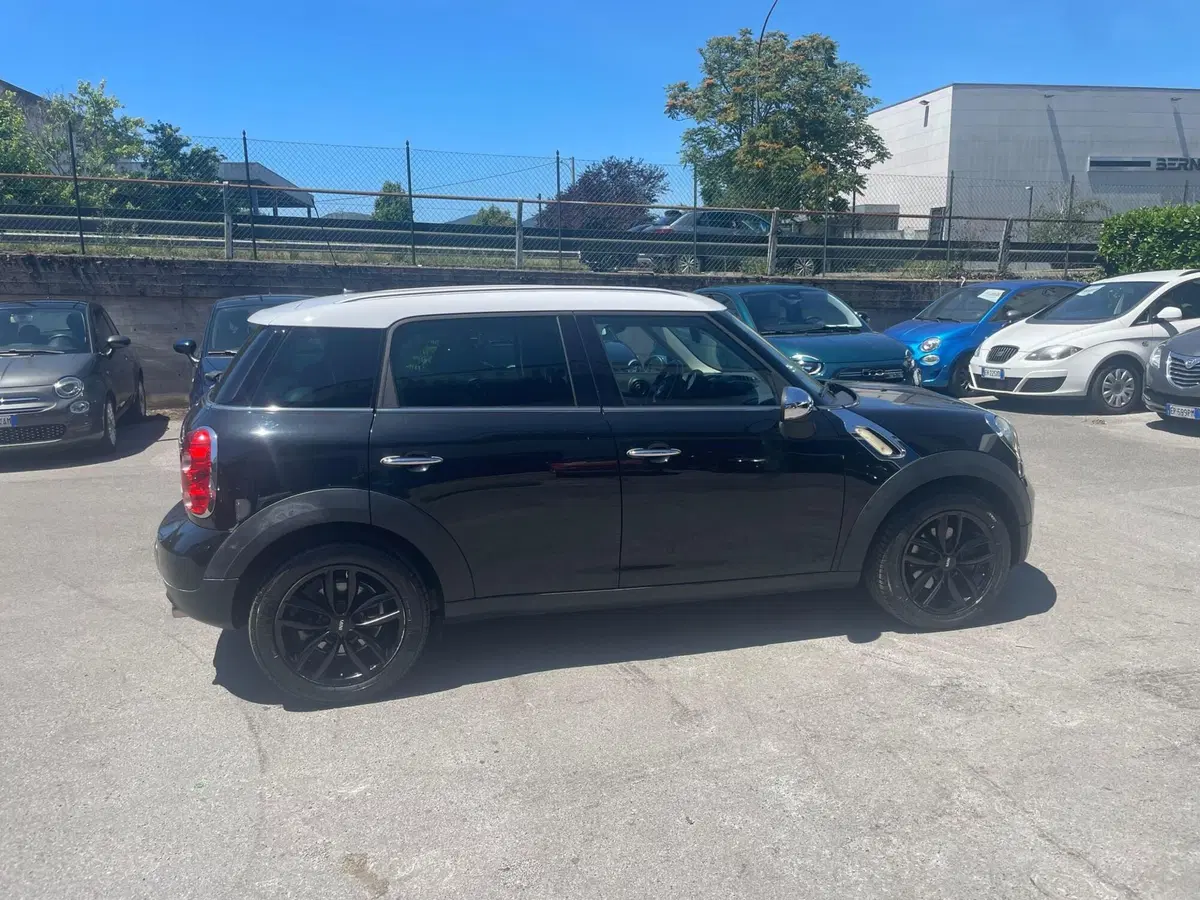 MINI Mini Countryman usata a Lucca (5)