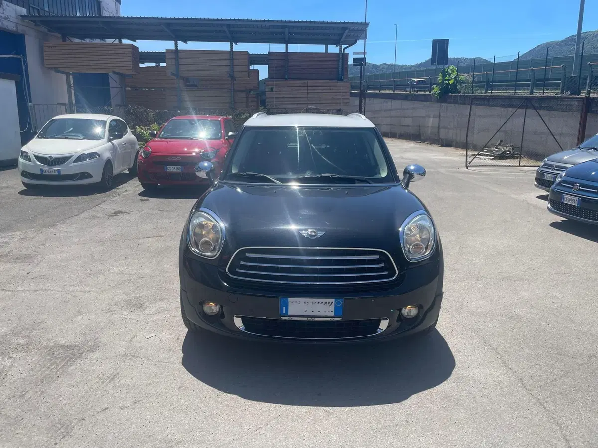 MINI Mini Countryman usata a Lucca (7)