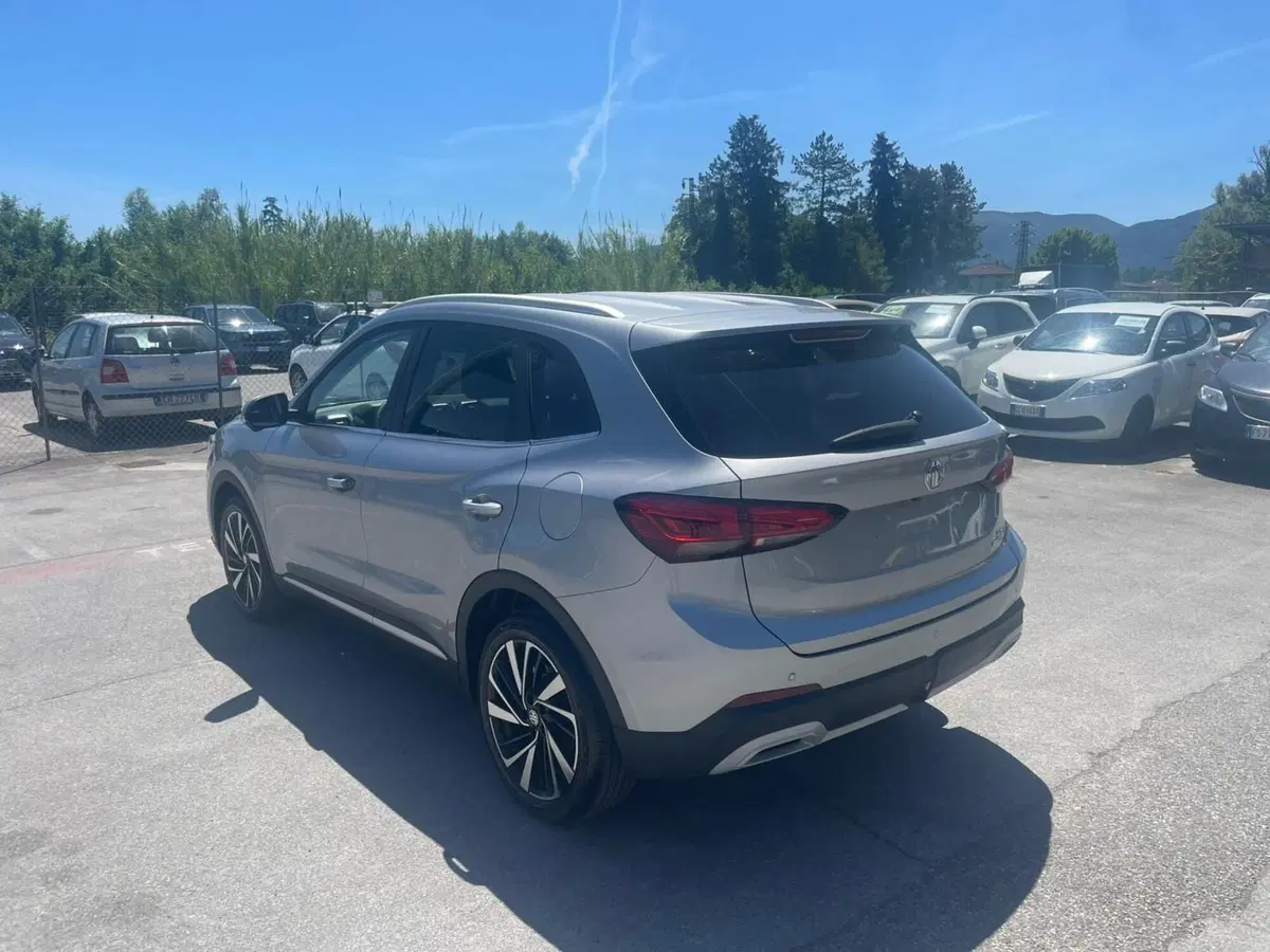 Mg ZS nuova a Lucca (3)