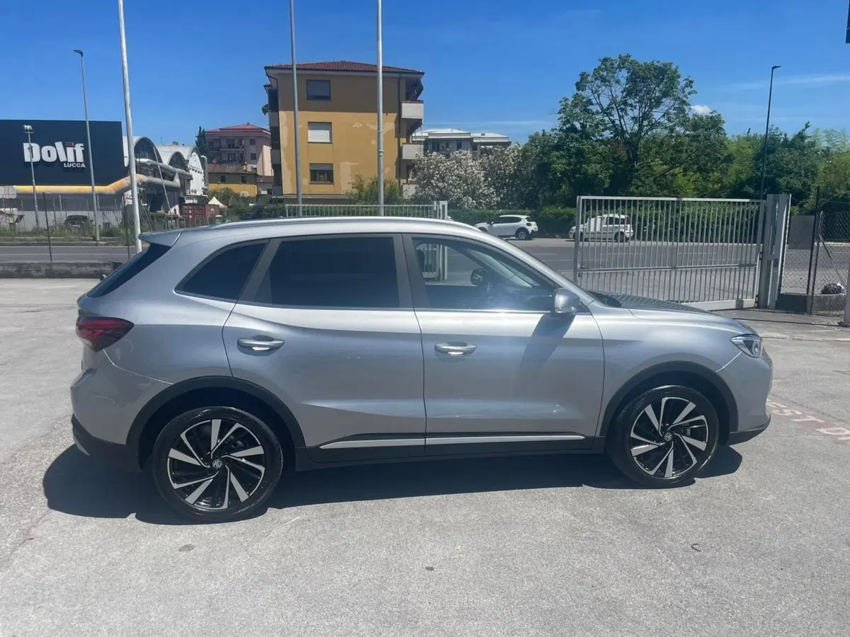 Mg ZS nuova a Lucca (5)