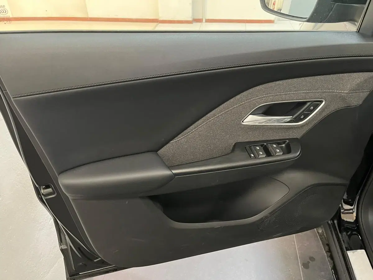Mg ZS nuova a Lucca (9)
