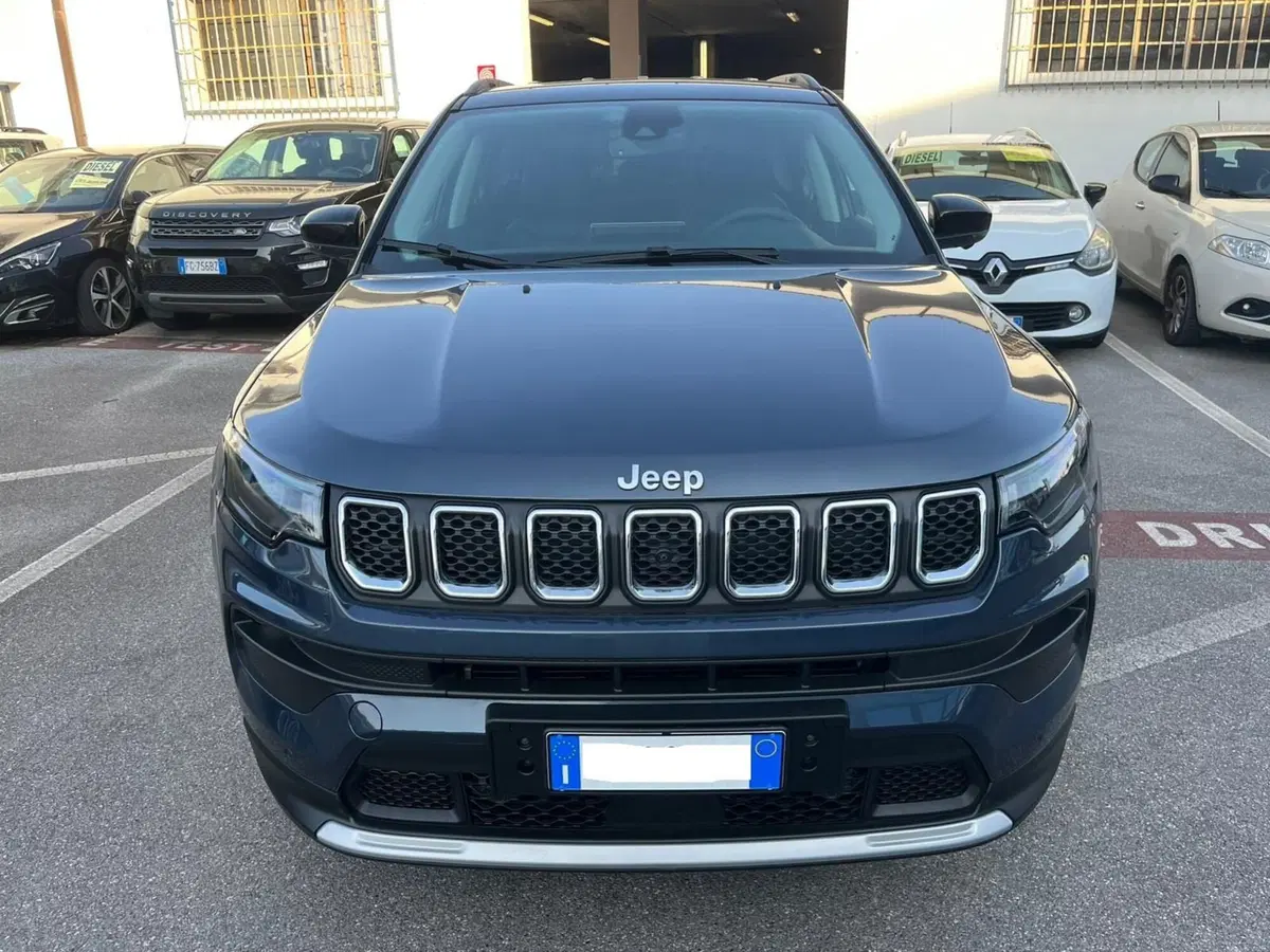 Jeep Compass nuova a Lucca (2)