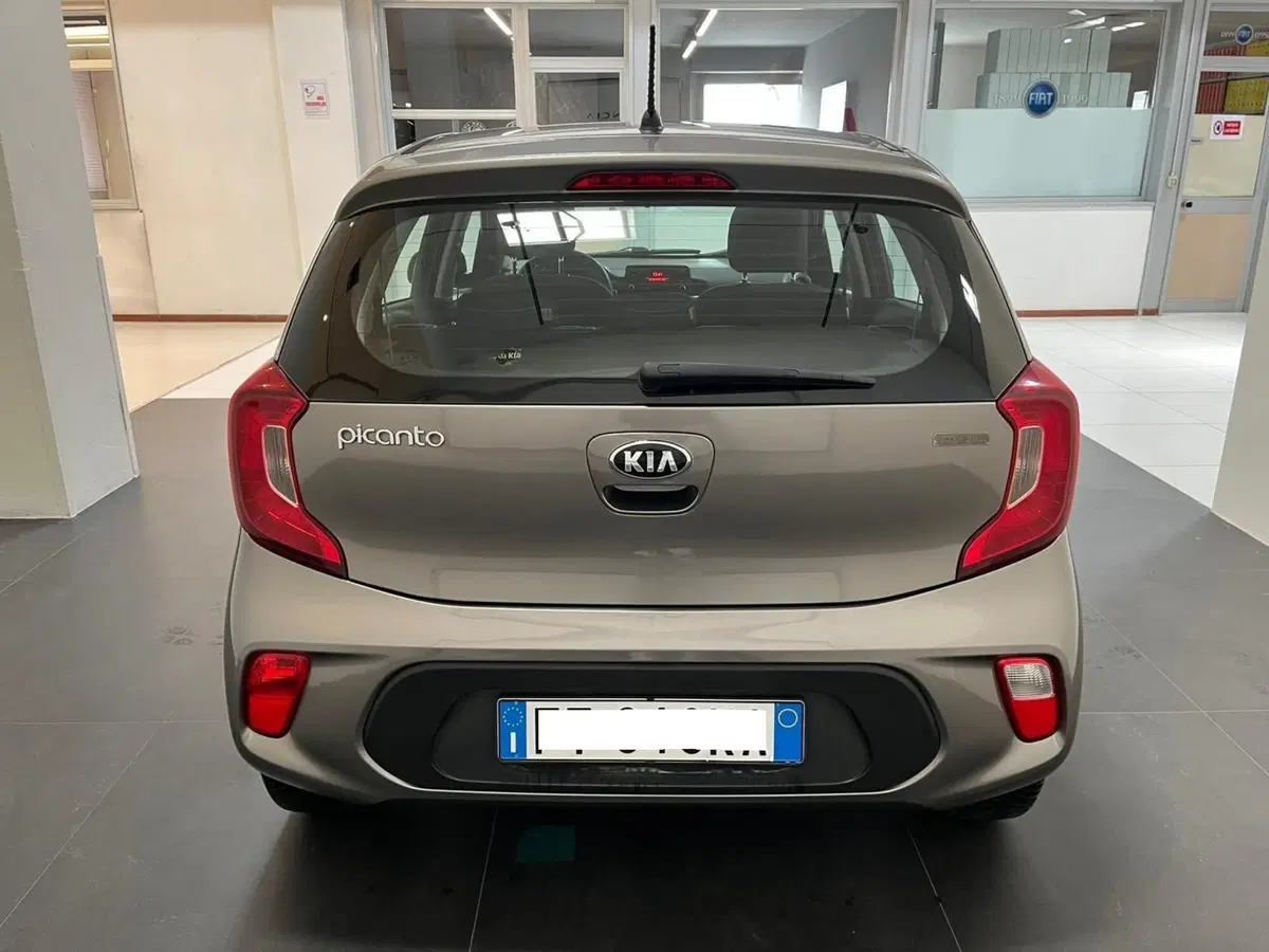 Kia Picanto usata a Lucca (6)