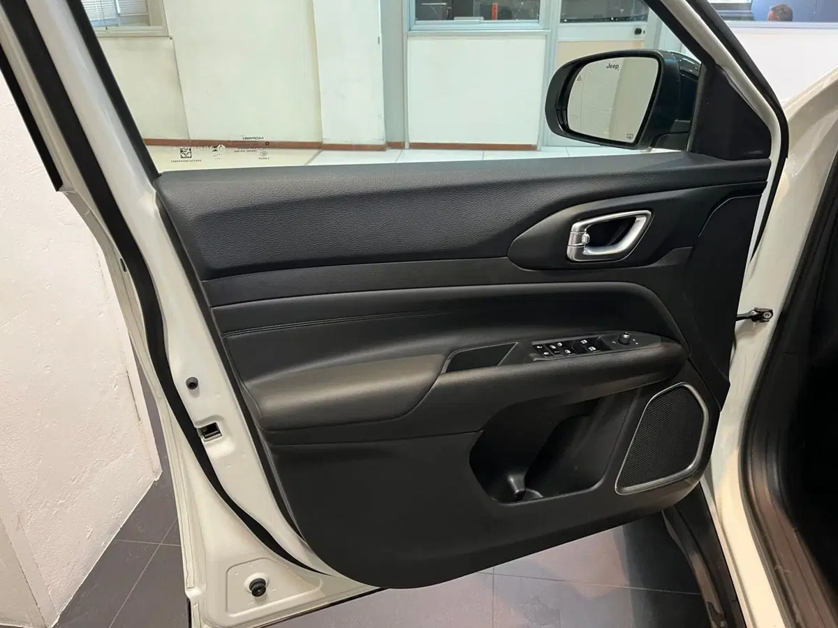 Jeep Compass usata a Lucca (11)