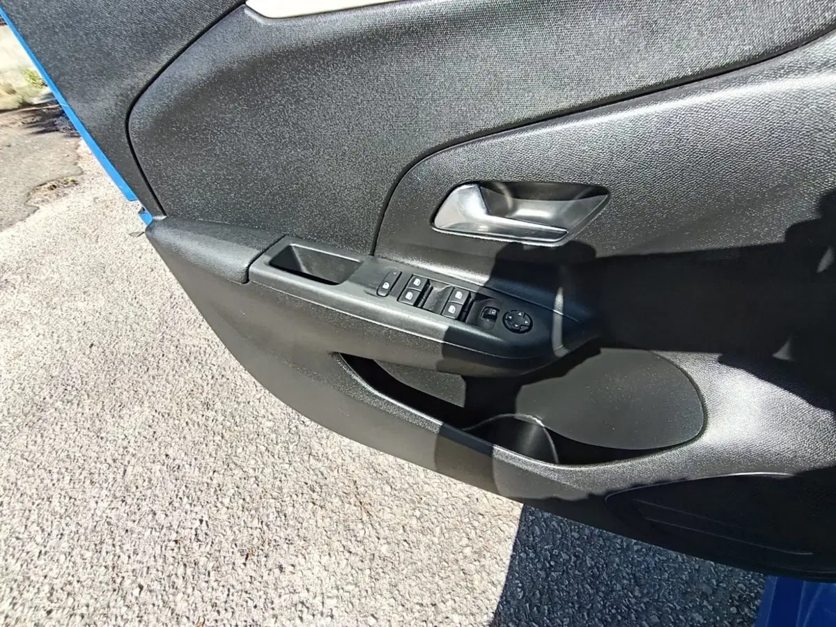 Opel Corsa usata a Massa-Carrara (17)