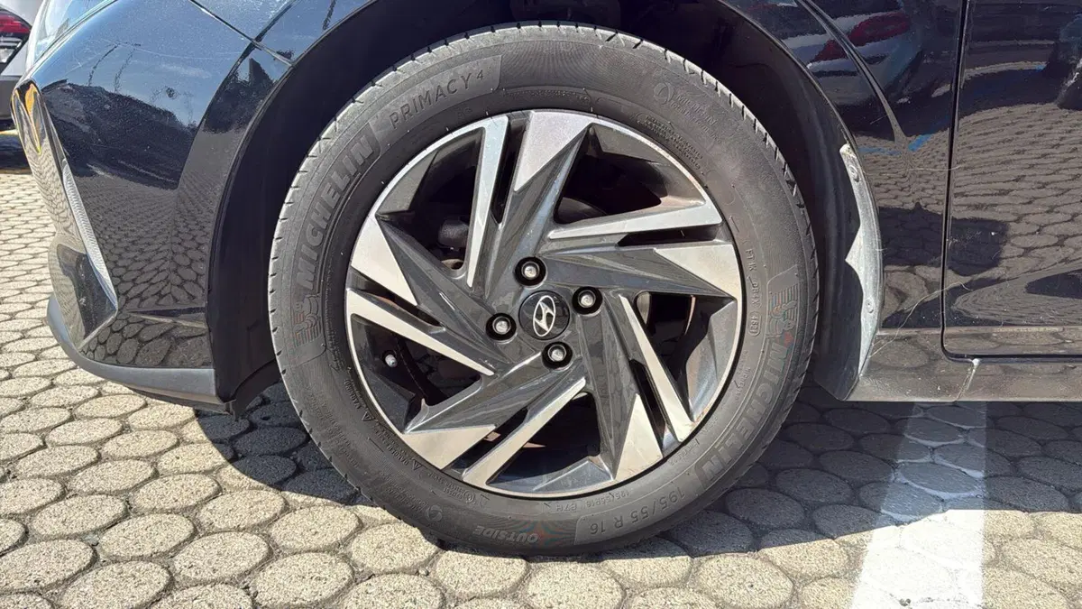 Hyundai i20 usata a Massa-Carrara (14)