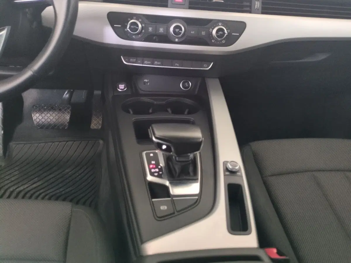 Audi A4 Avant usata a Agrigento (9)