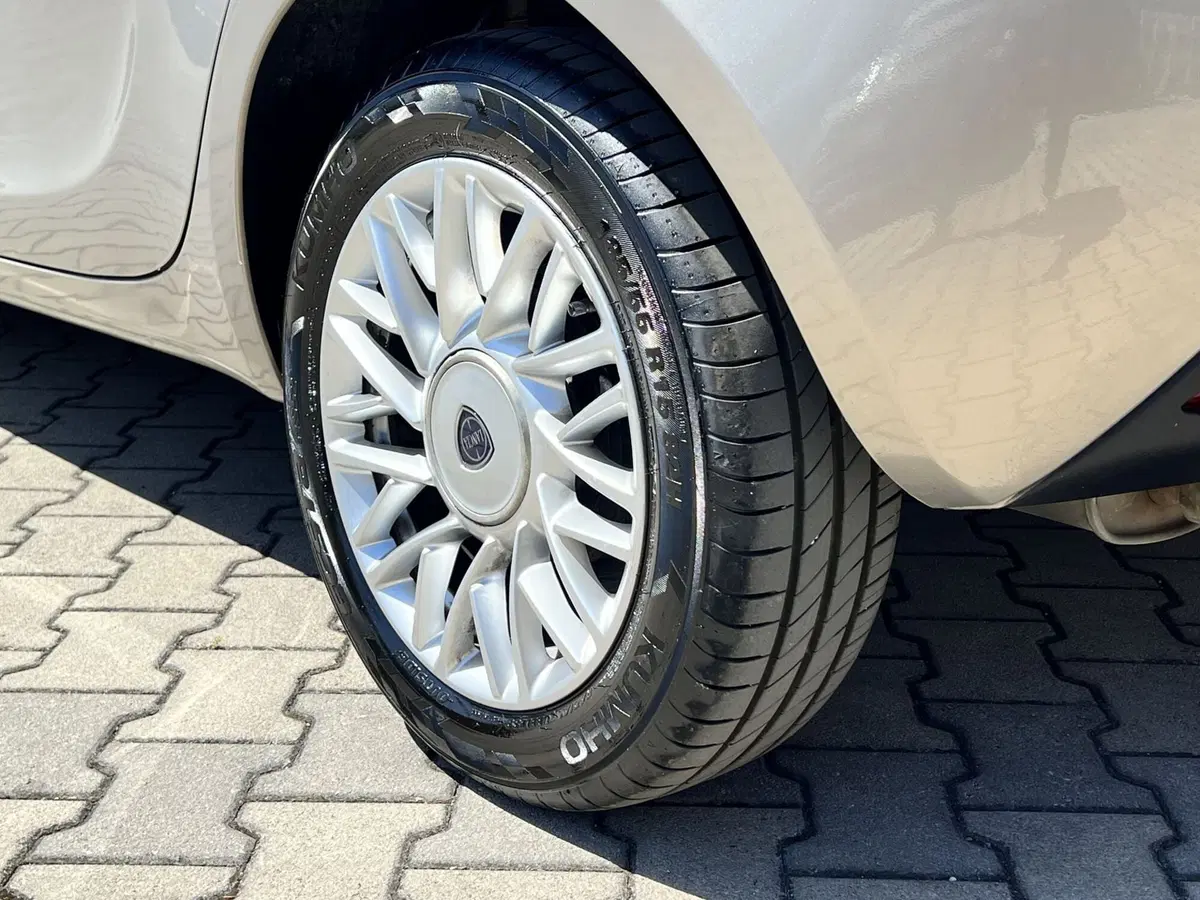 Lancia Ypsilon usata a Chieti (6)