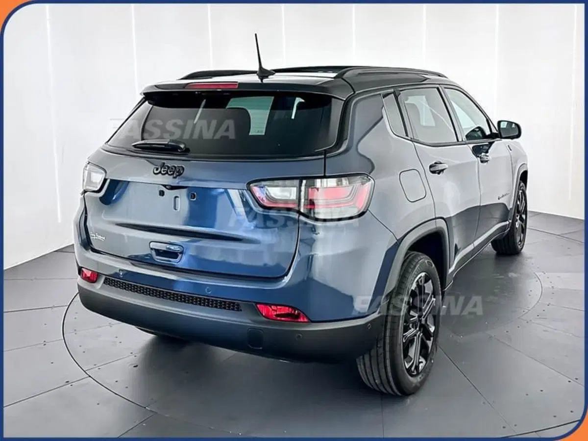 Jeep Compass nuova a Milano (6)