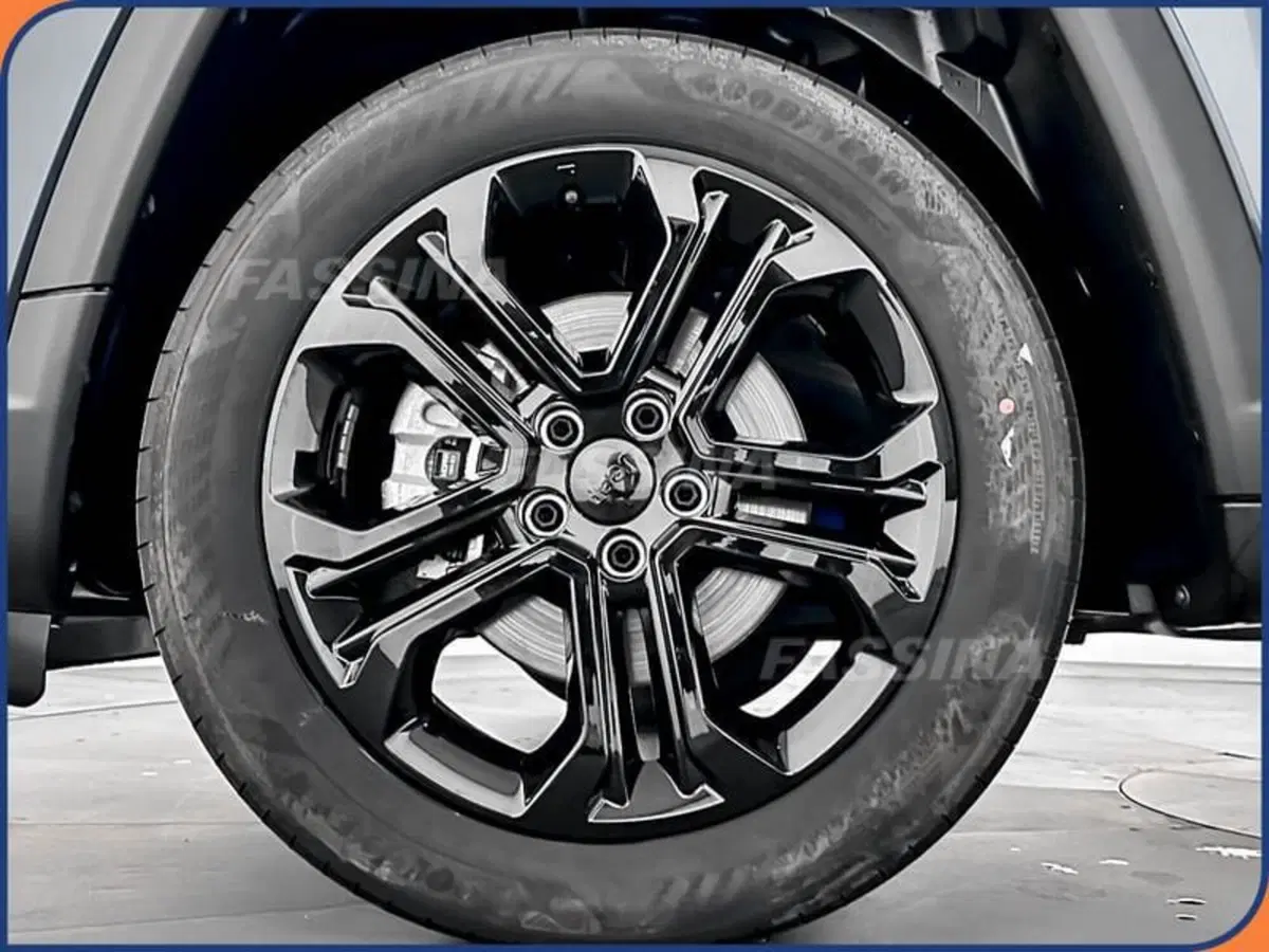 Jeep Compass nuova a Milano (7)