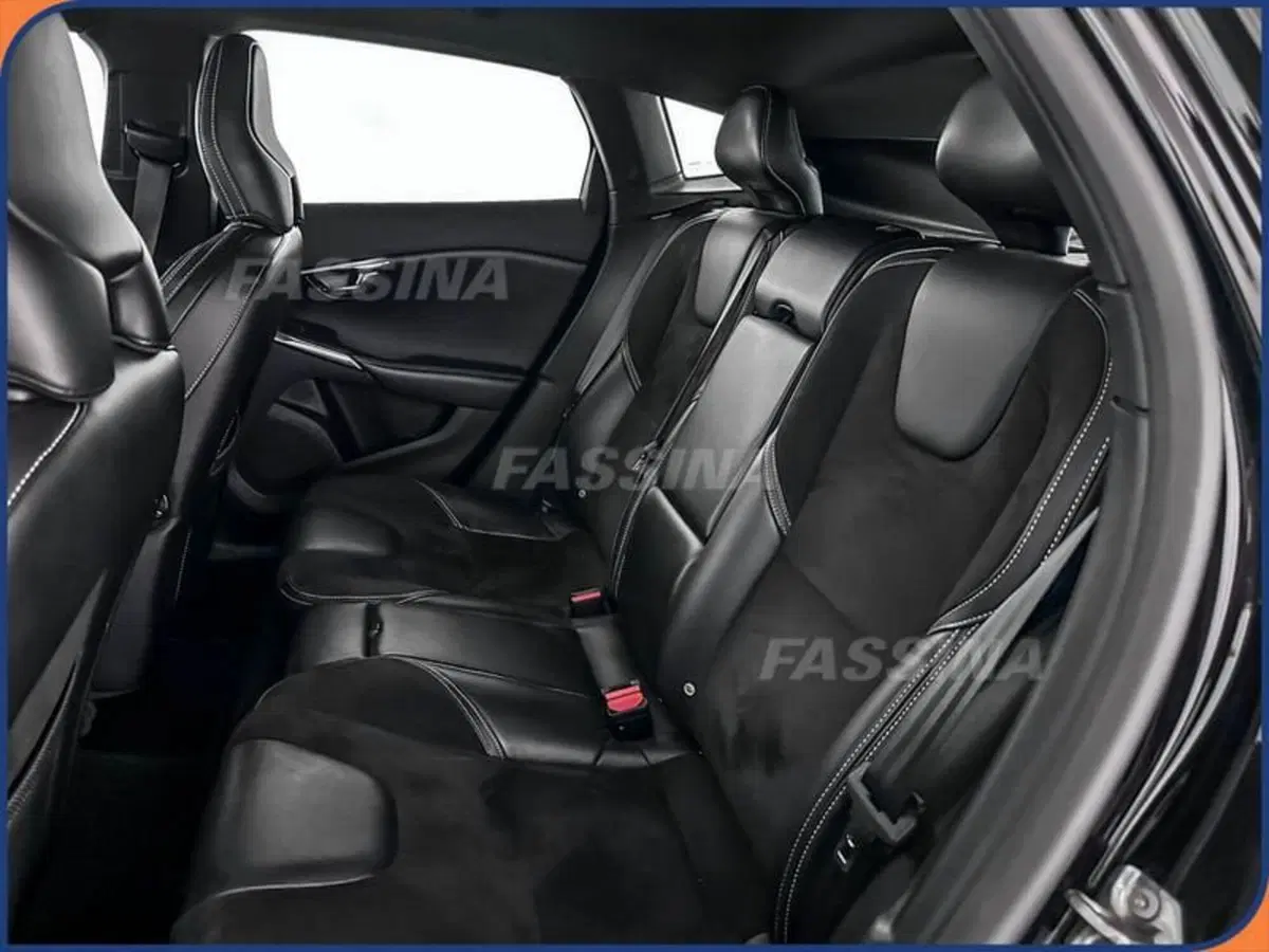 Volvo V40 usata a Milano (10)
