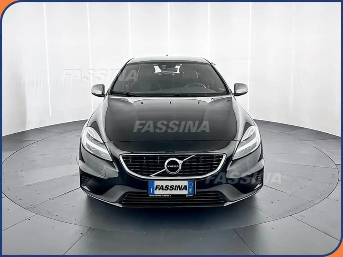 Volvo V40 usata a Milano (2)