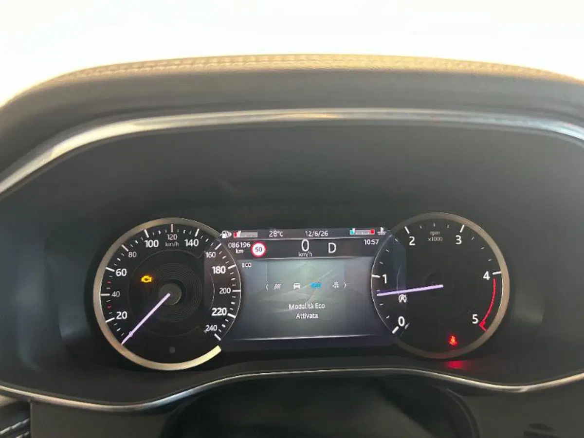 Jaguar F-Pace usata a Venezia (17)