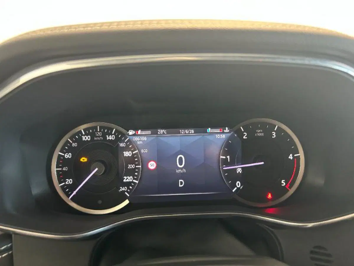 Jaguar F-Pace usata a Venezia (18)