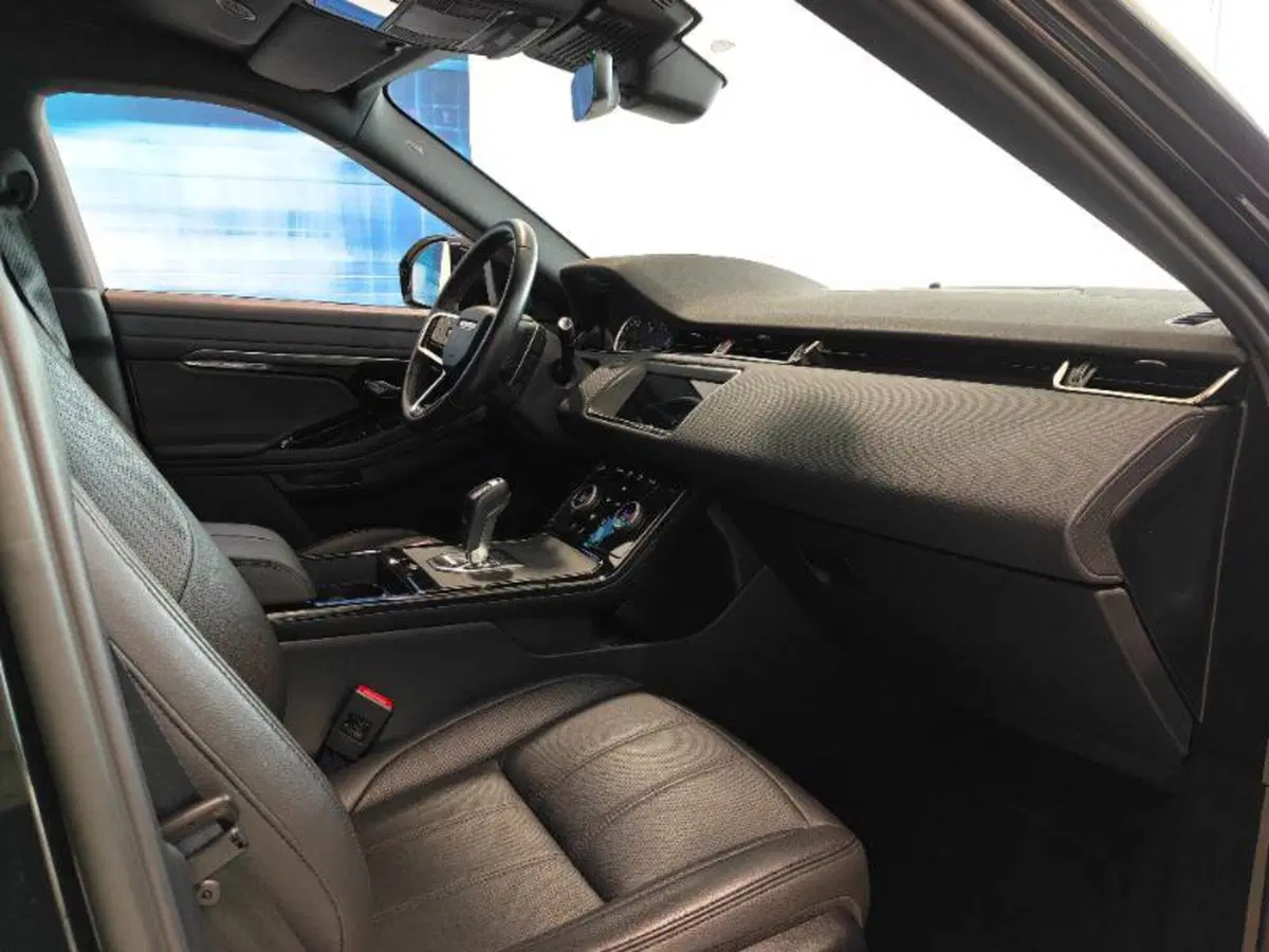 Land Rover Range Rover Evoque usata a Venezia (6)