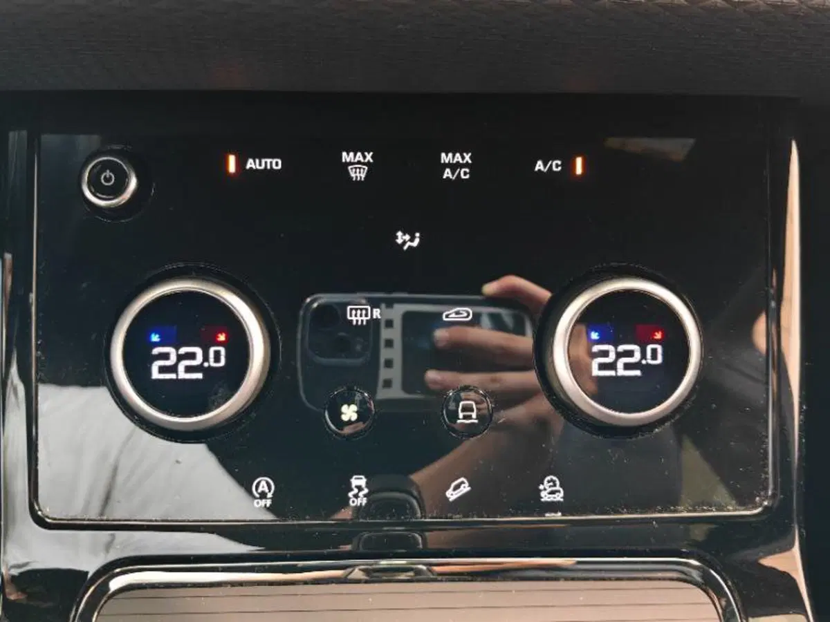 Land Rover Range Rover Evoque usata a Venezia (8)