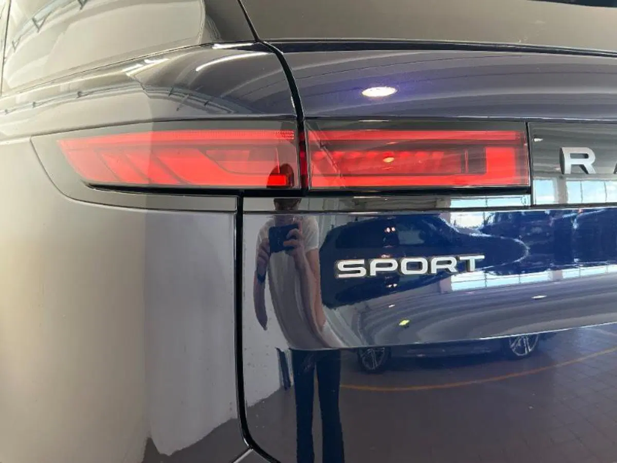 Land Rover Range Rover Sport usata a Venezia (4)